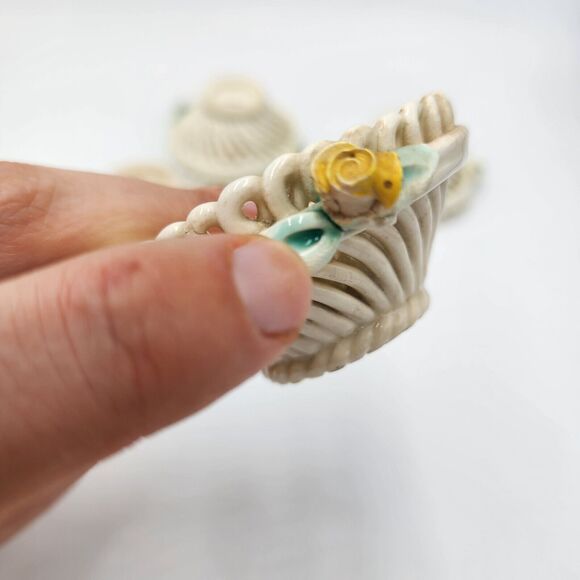 Vintage Set 4 Levante Lattice Baskets Pink Yellow Flower Made In Italy Porcelain - Picture 5 of 8